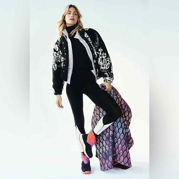 Free People Fp Movement Mountains Are Calling Stirrup Base Layer Leggings Medium